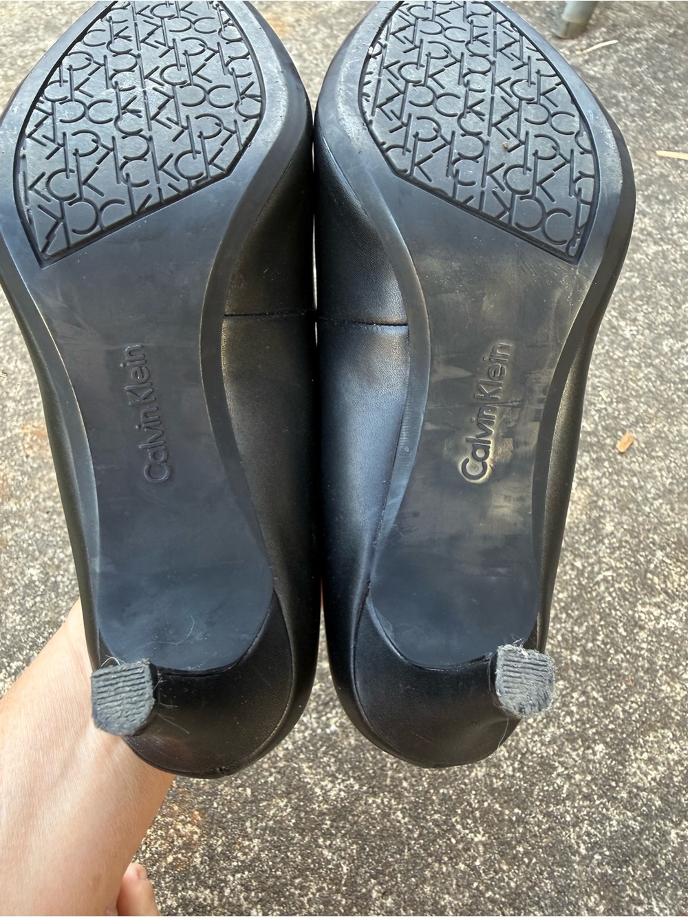 Calvin Klein Black Pointed-Toe Black Pumps - Picture 6 of 7